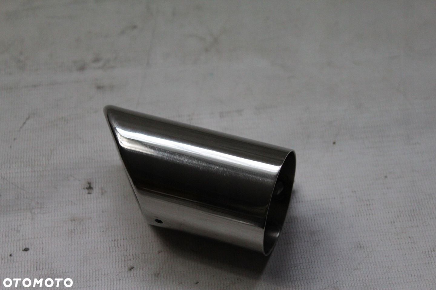 KOŃCÓWKA RURY WYDECHOWEJ MITSUBISHI MZ330438 - 1