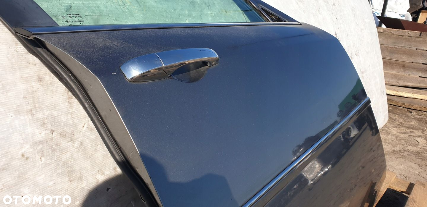 CHRYSLER 300C DRZWI PRAWY PRZOD KOMPLETNE - 10