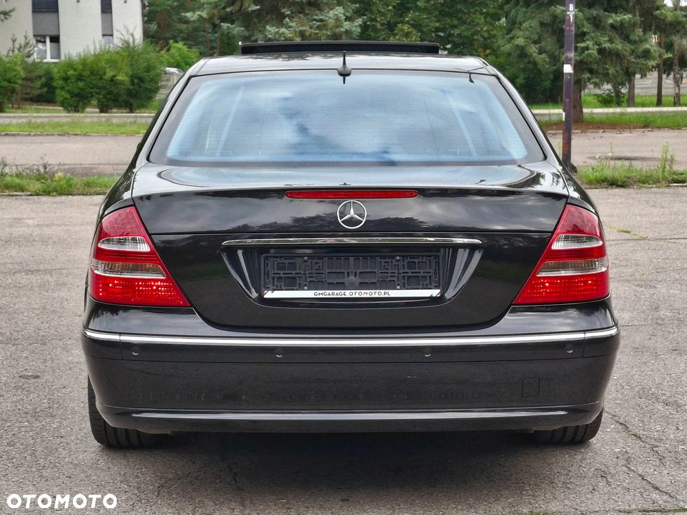 Mercedes-Benz Klasa E 500 Avantgarde Sport Edition - 21