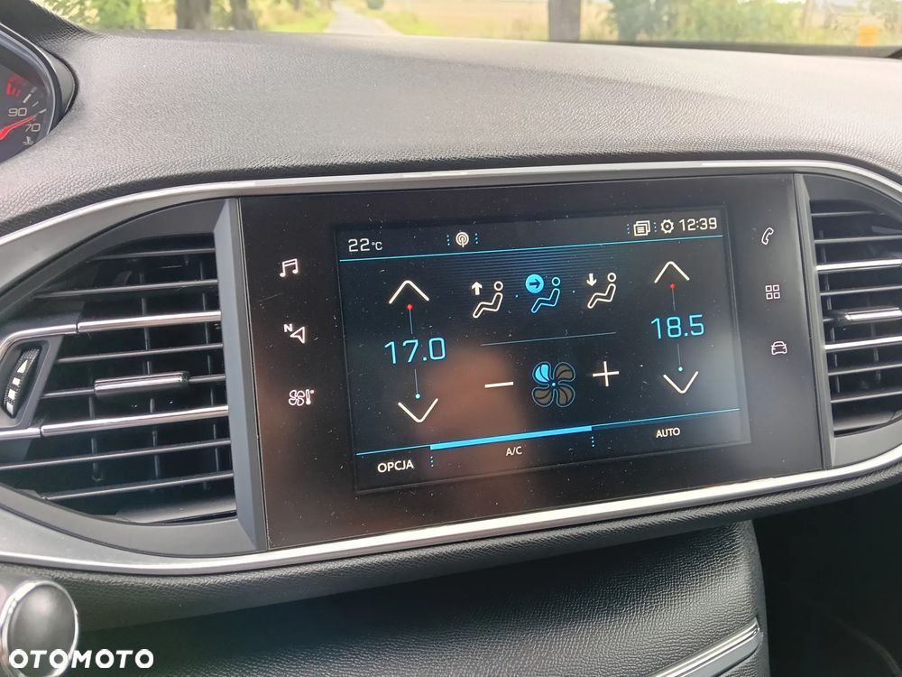 Peugeot 308 PureTech 130 GPF EAT8 Black Edition - 13