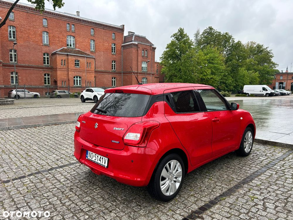 Suzuki Swift 1.2 Premium Plus - 4