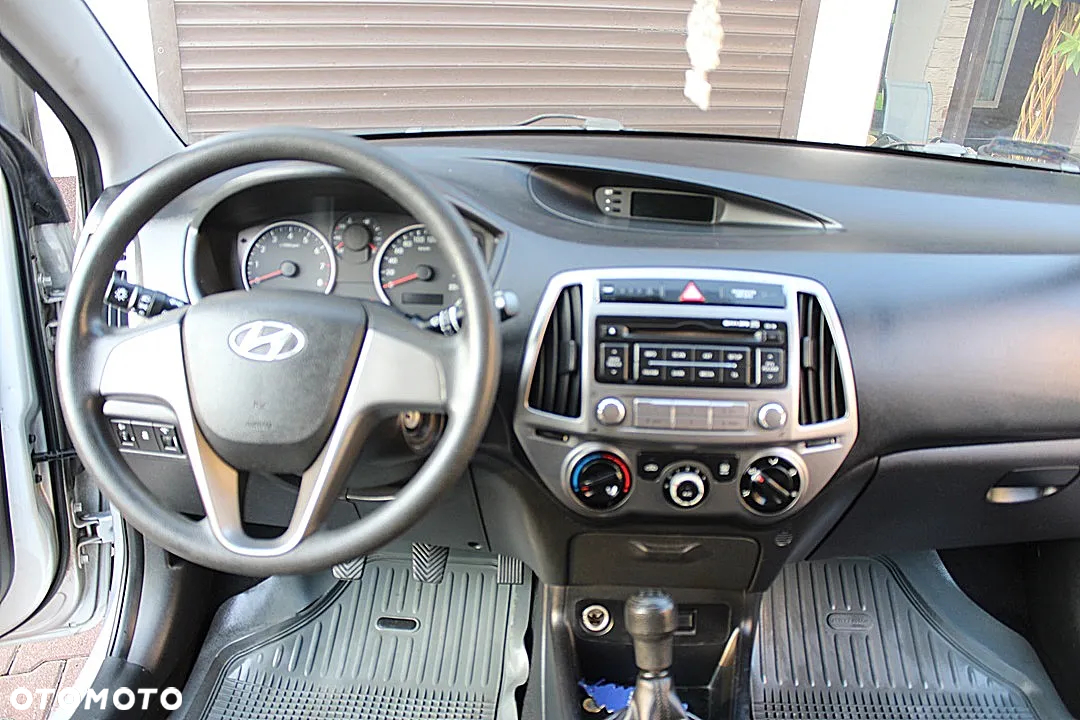 Hyundai i30 1.4 Premiere Comfort - 24