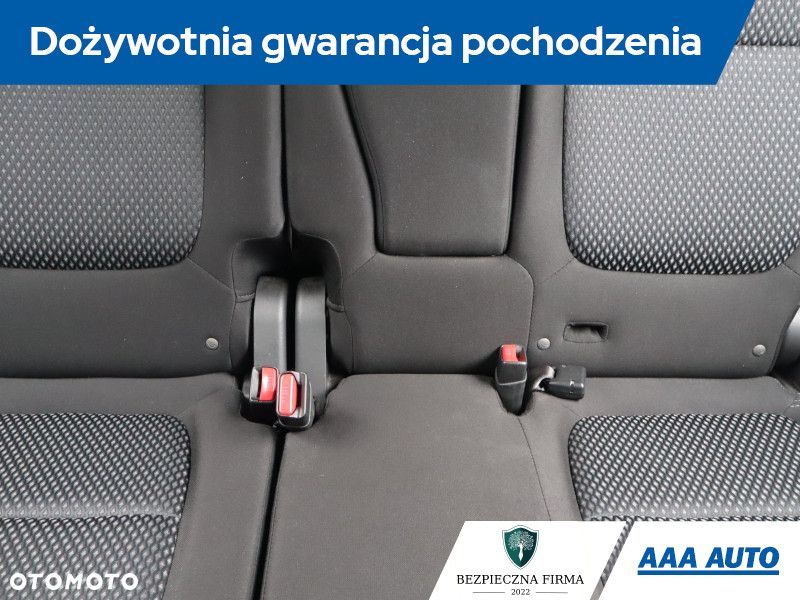 Mitsubishi Outlander - 12