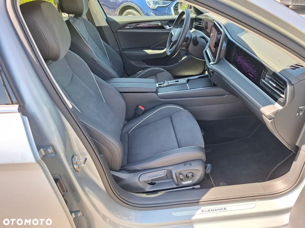 Volkswagen Passat Variant 2.0 TDI SCR DSG Elegance - 13