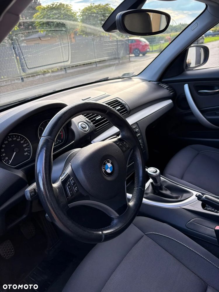 BMW Seria 1 118d - 4