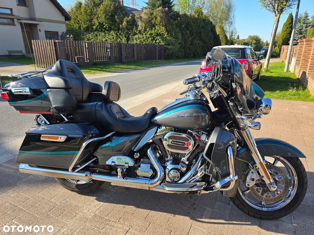 Harley-Davidson FLHTCU Ultra - 17