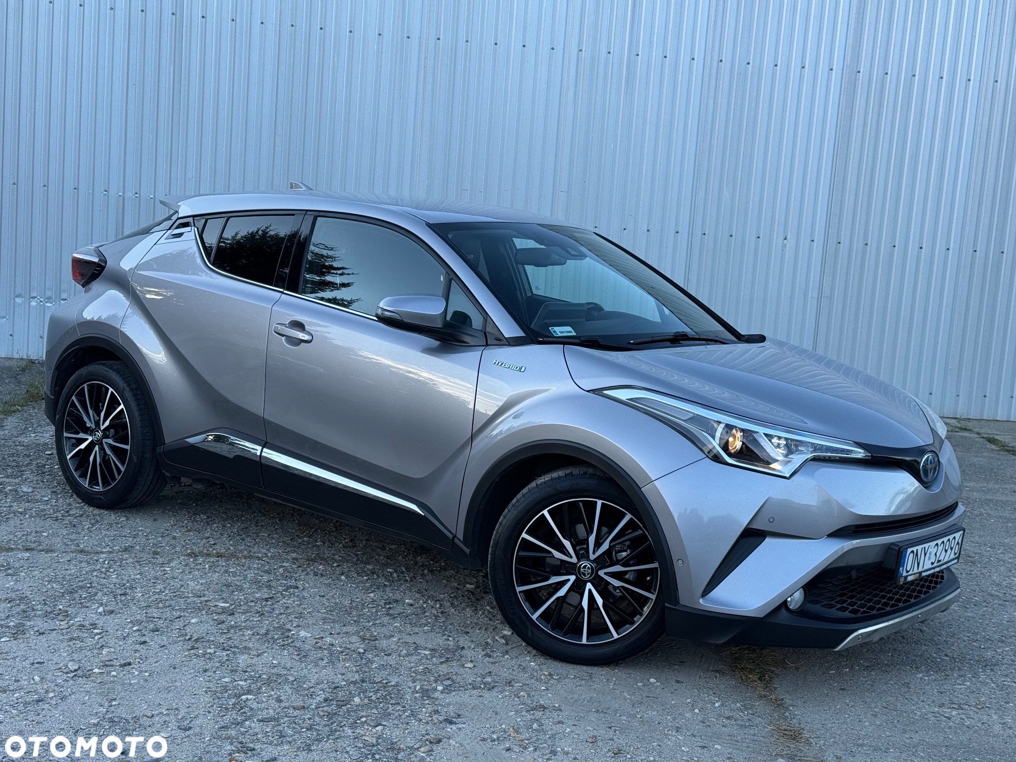 Toyota C-HR 1.8 Hybrid Premium - 2