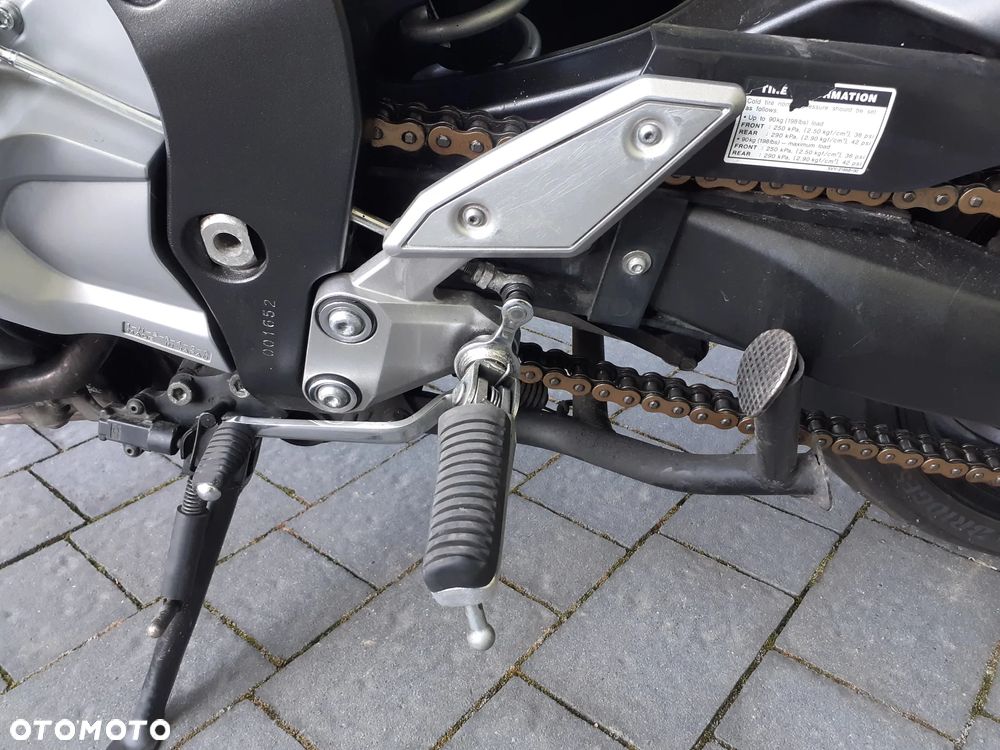 Yamaha FZ - 13