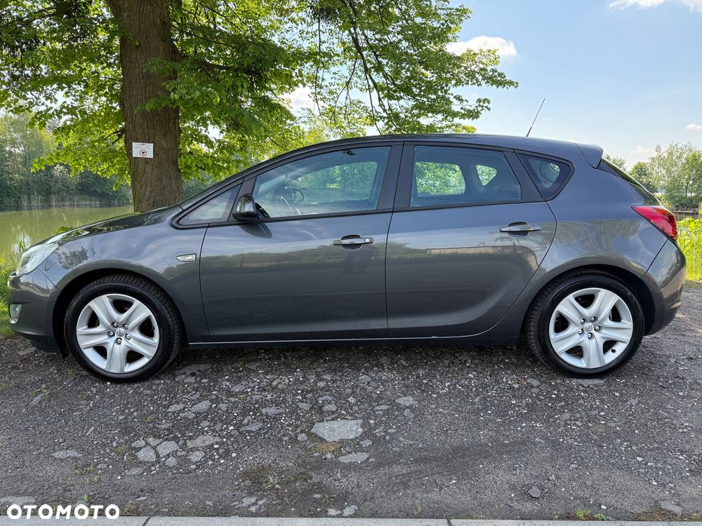 Opel Astra 1.6 Cosmo - 2