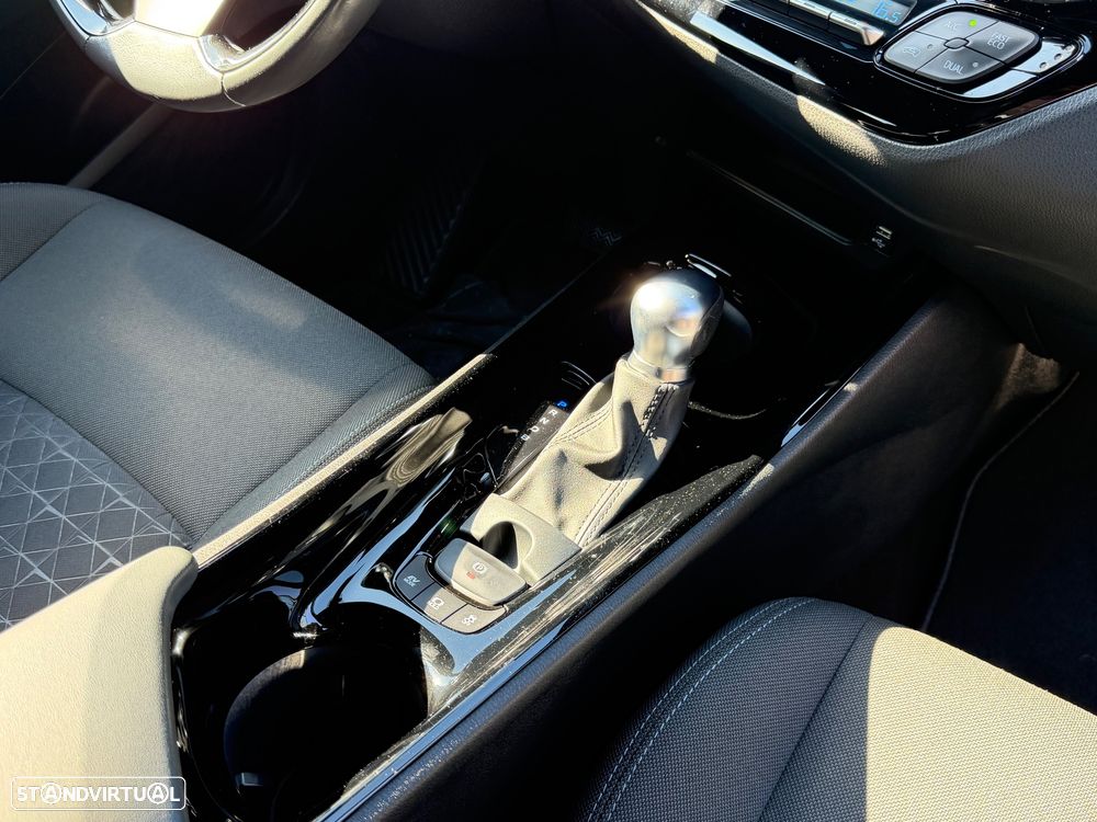 Toyota C-HR 1.8 Hybrid Square Collection - 50