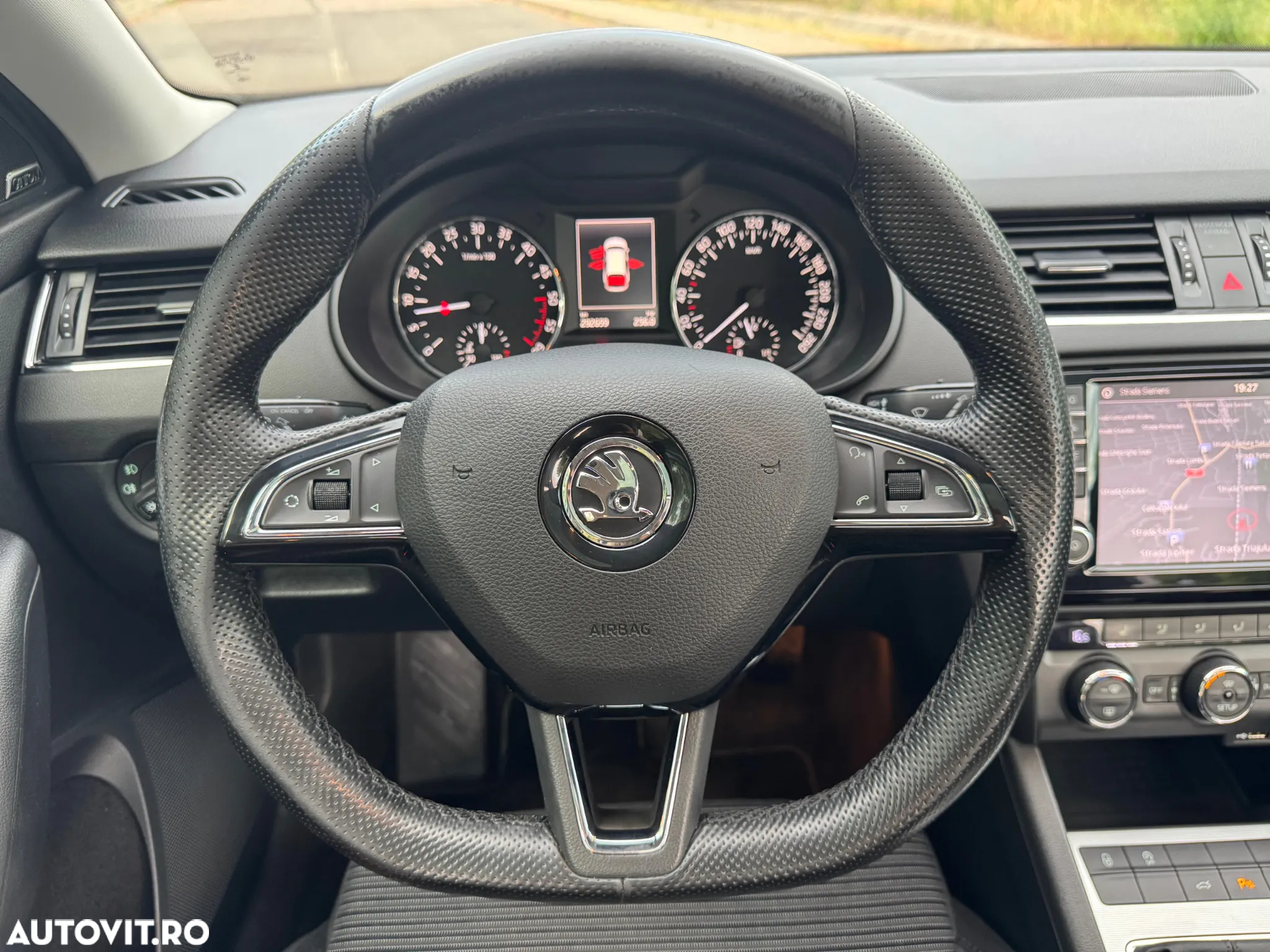 Skoda Octavia 1.6 TDI ELEGANCE - 18