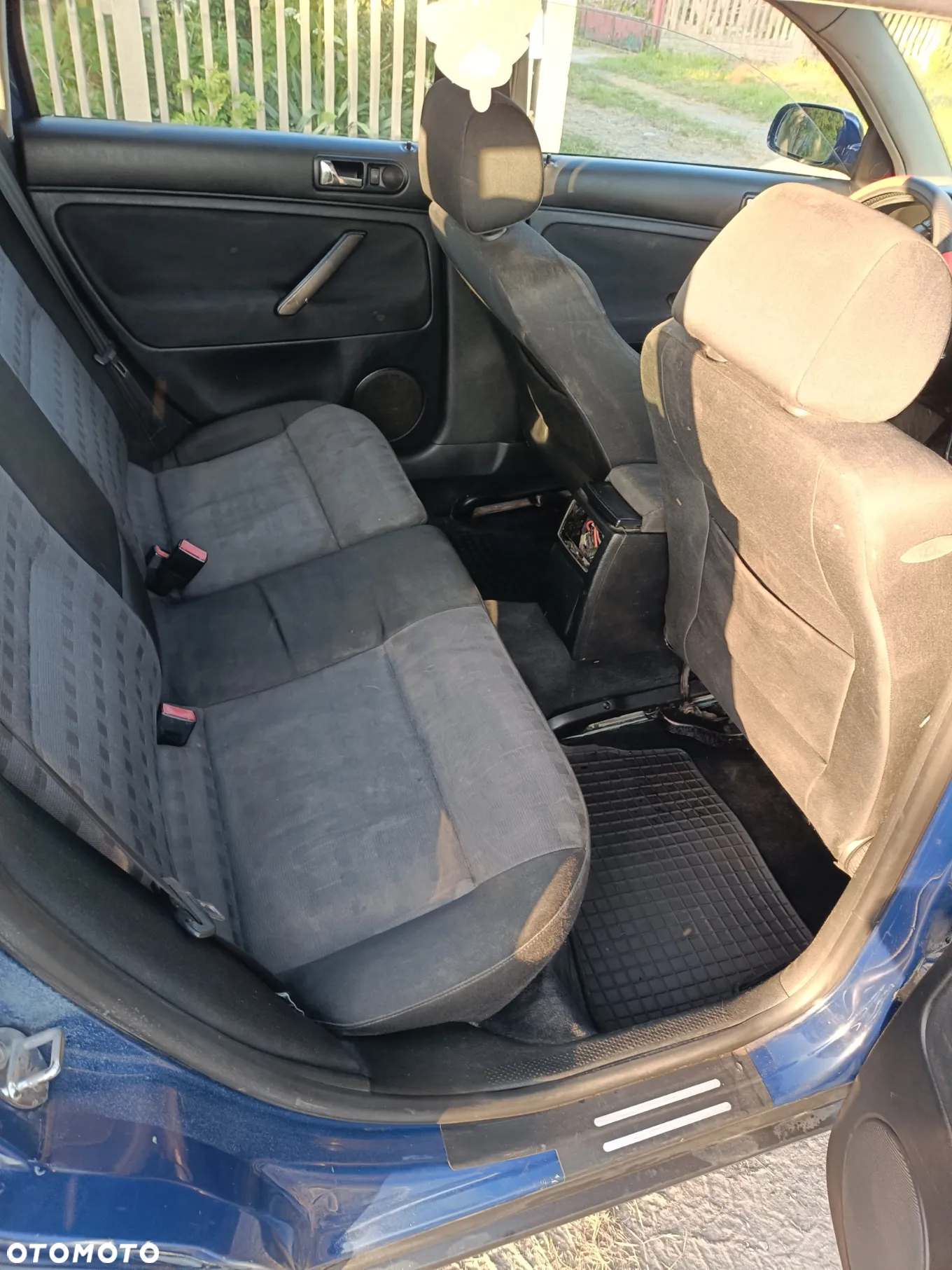 Volkswagen Passat 1.9 TDI - 14