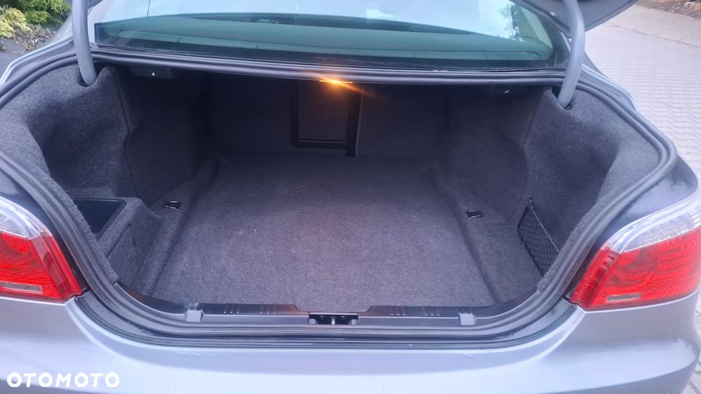 BMW Seria 5 525i - 11