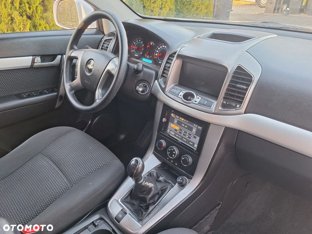 Chevrolet Captiva 2.4 2WD Travel Edition - 15