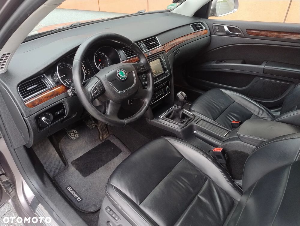 Skoda Superb 2.0 TDI Exclusive - 8