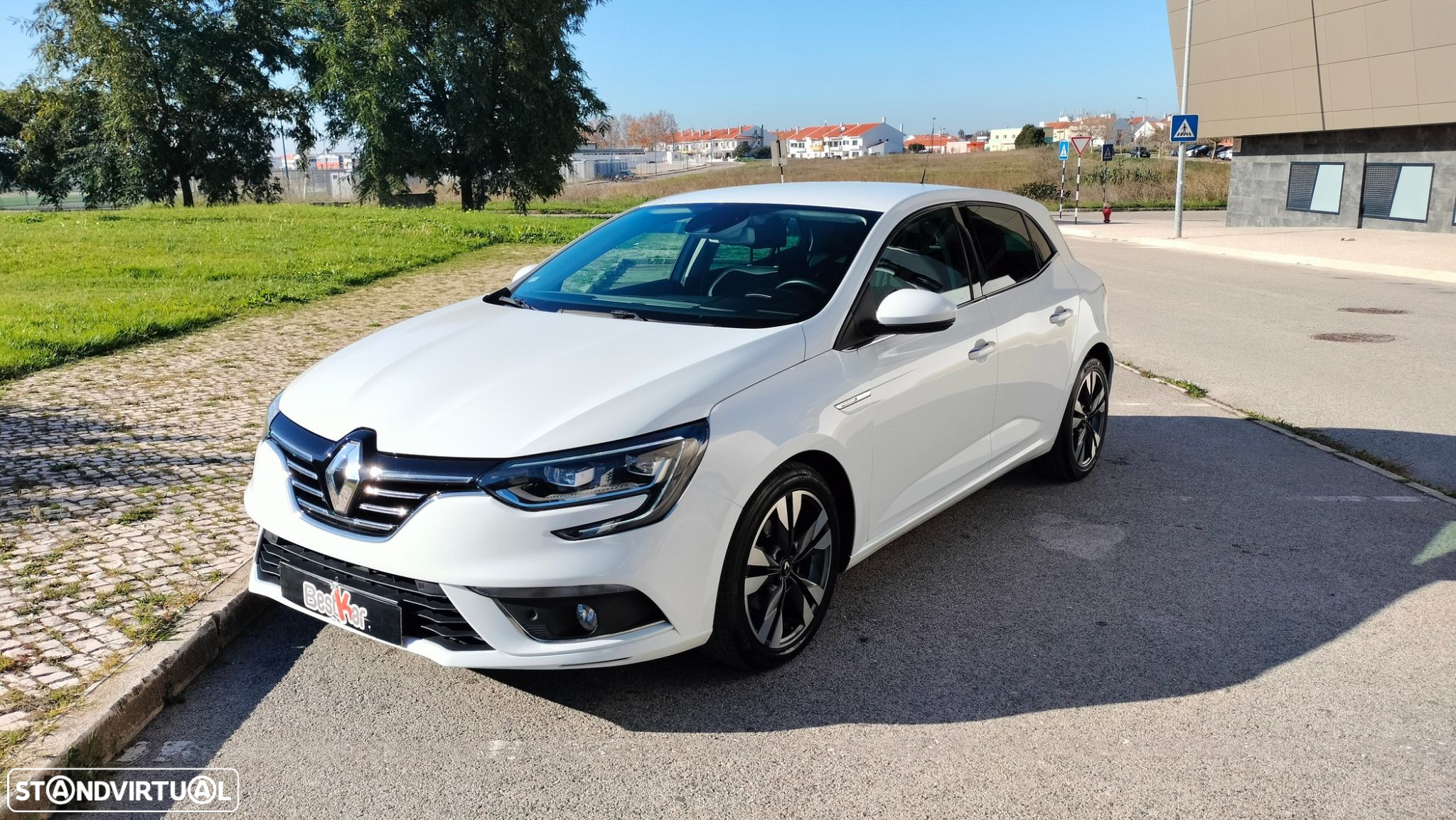 Renault Mégane BLUE dCi 115 EDC Deluxe-Pack LIMITED - 4
