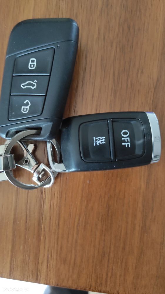 Skoda Superb 2.0 TDI DSG L&K - 18