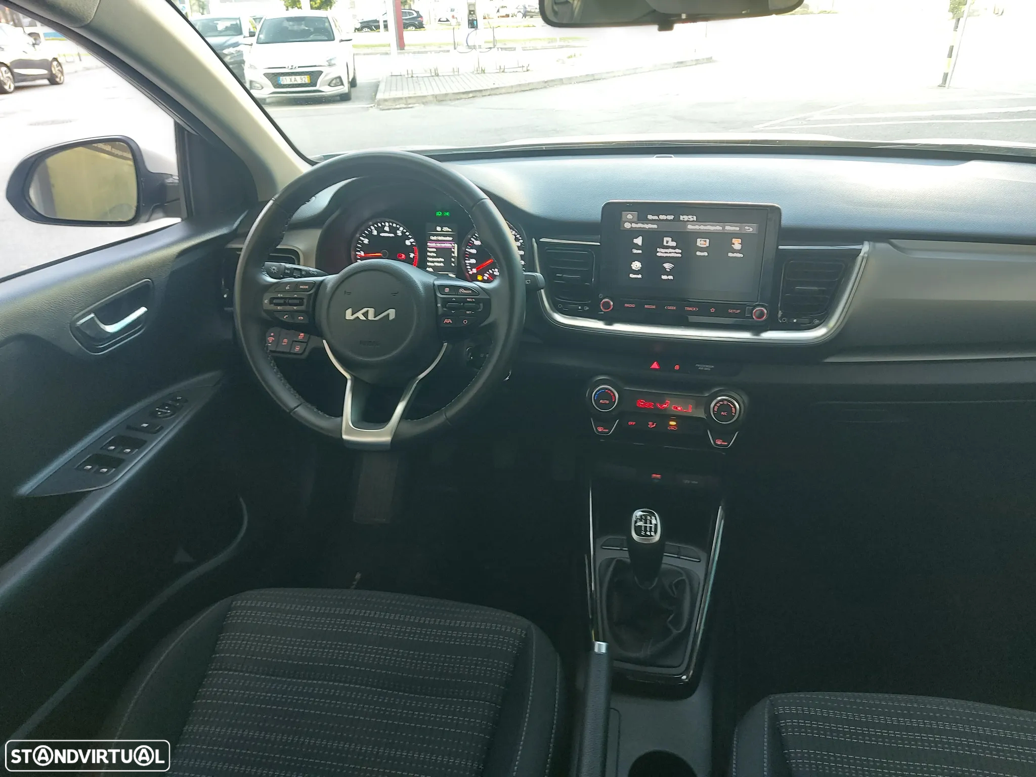 Kia Stonic 1.0 T-GDI Drive - 9