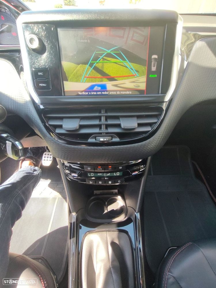 Peugeot 2008 1.2 PureTech GT Line - 7