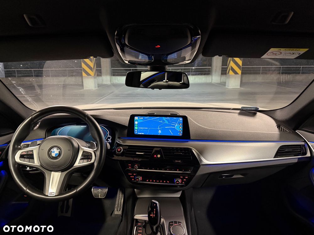 BMW Seria 5 530e xDrive M Sport sport - 10