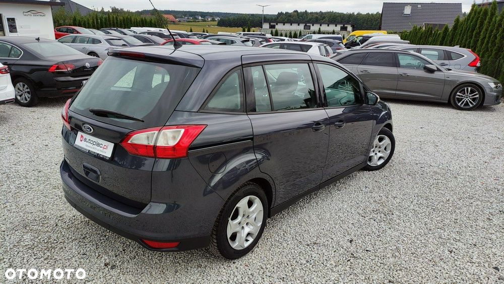 Ford Grand C-MAX - 12