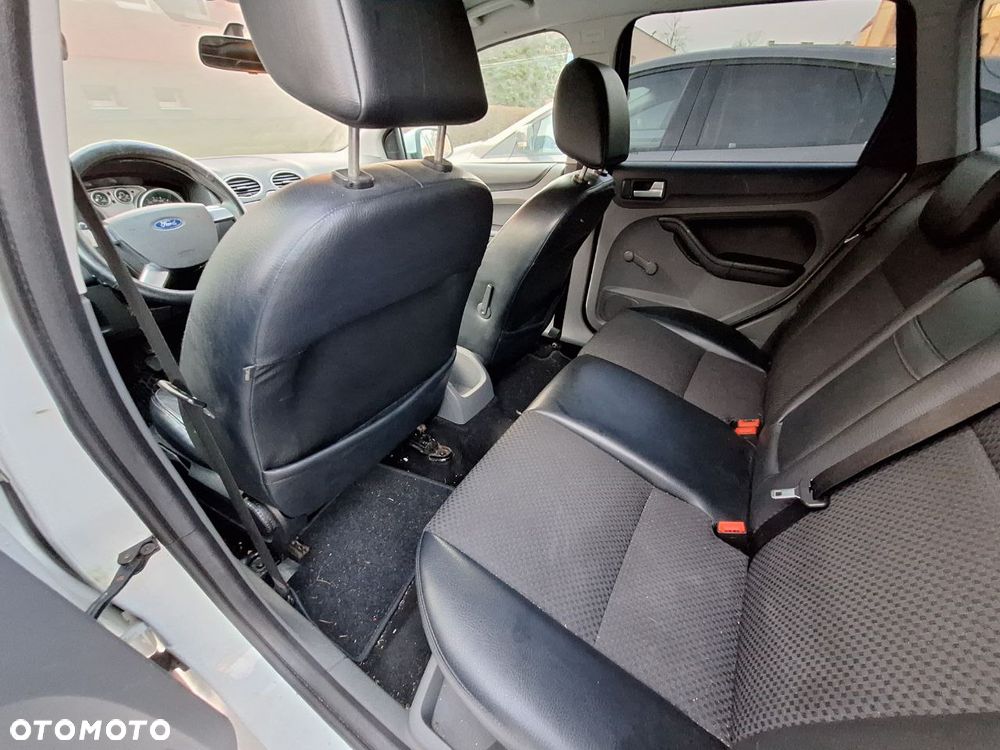 Ford Focus 1.6 TDCi Trend - 11