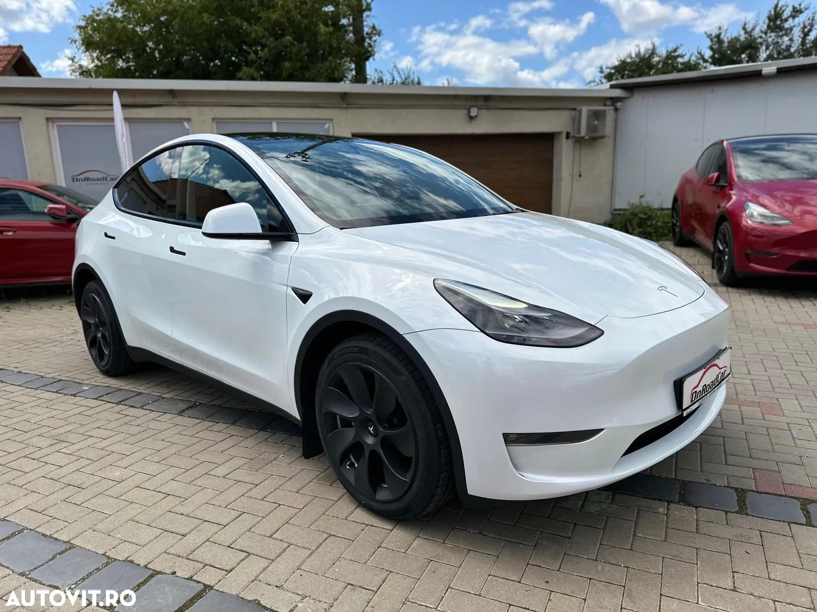 Tesla Model Y Long Range Dual Motor AWD - 2