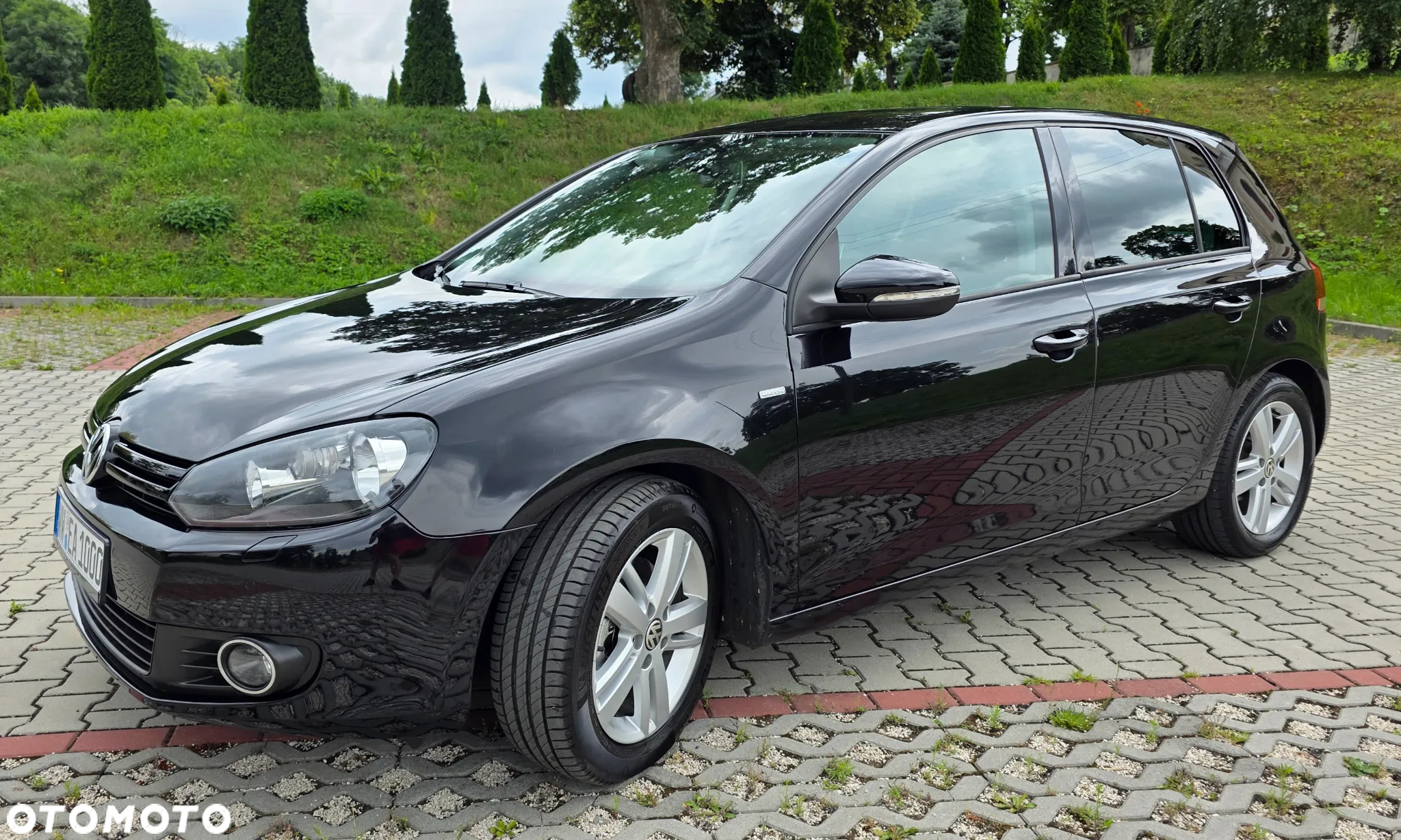 Volkswagen Golf 2.0 TDI DPF MATCH - 11