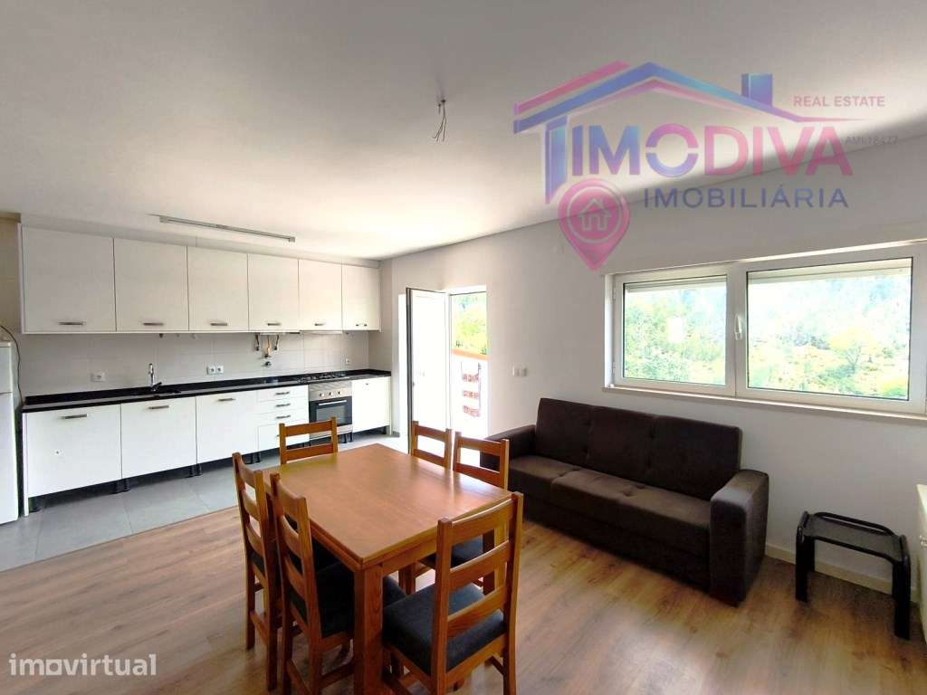 Moradia T2 pronta a habitar com terreno em Castanheira de Pera - Grande imagem: 2/50
