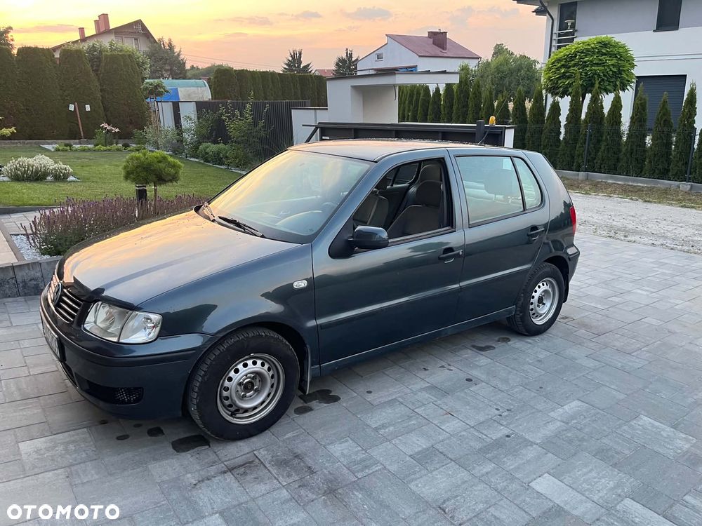 Volkswagen Polo 1.4 Basis - 1