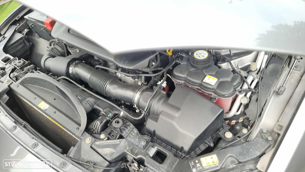Jaguar XE 2.0 D R-Sport Aut. - 5