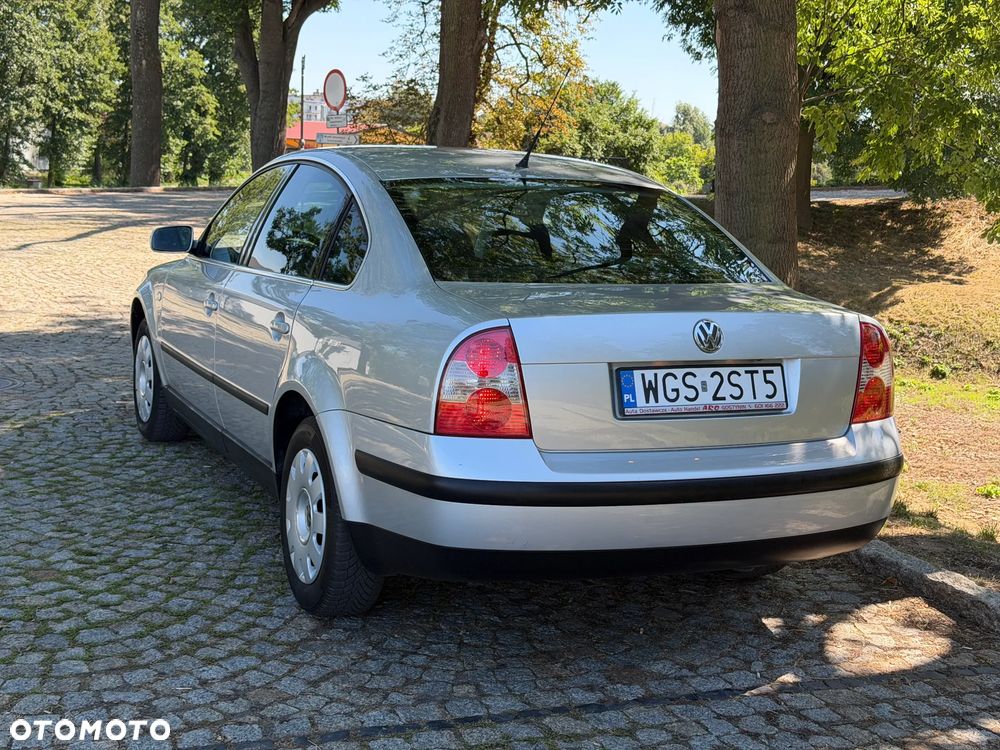 Volkswagen Passat 1.9 TDI - 9