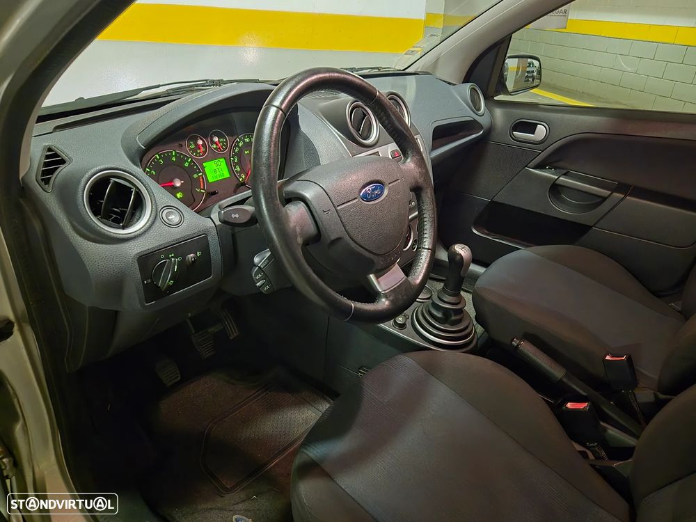 Ford Fiesta 1.25 Trend - 20