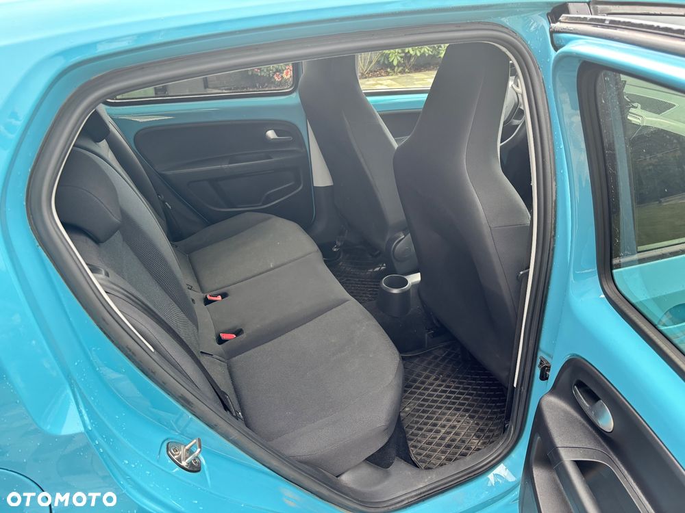 Volkswagen up! R-Line - 19