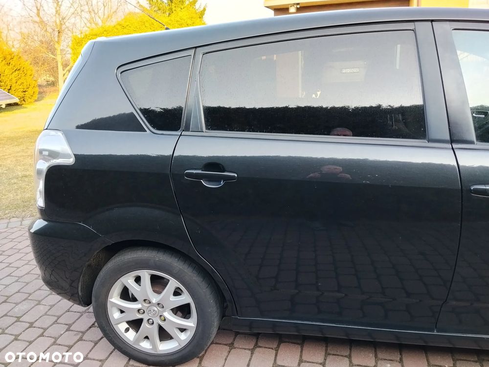 Toyota Corolla Verso 2.2 D-4D Premium - 5
