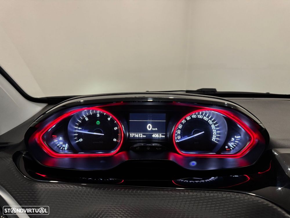 Peugeot 2008 1.6 BlueHDi GT Line - 43