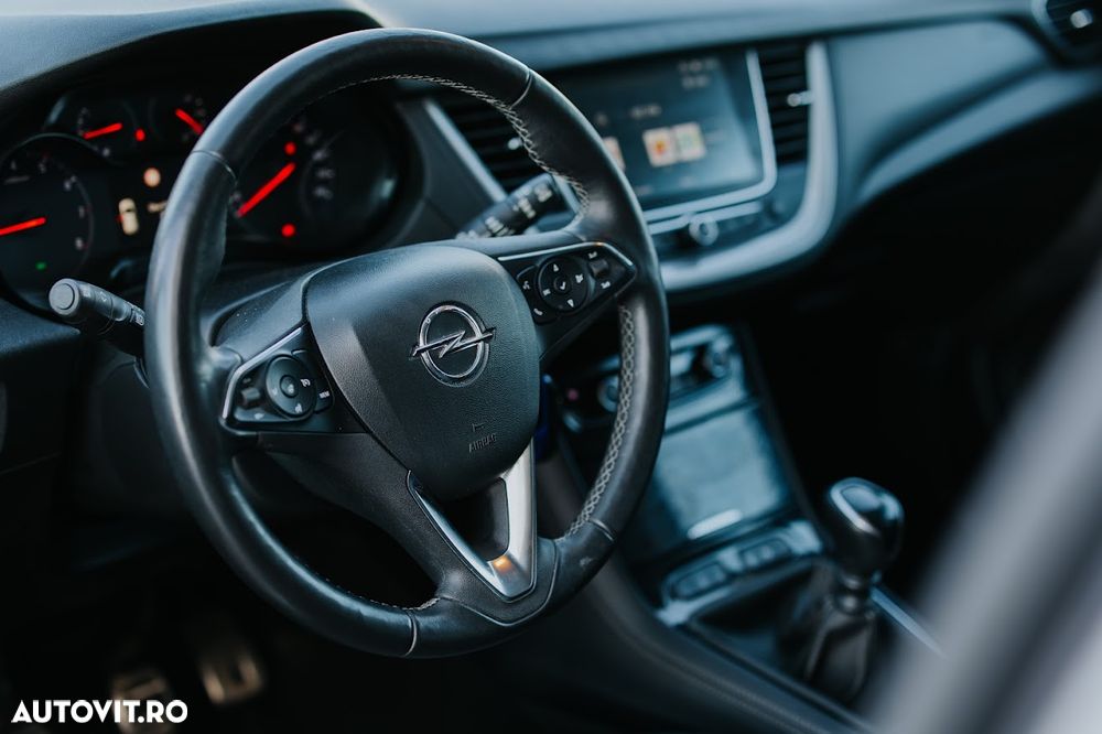 Opel Grandland X 1.2 Start/Stop Business INNOVATION - 10