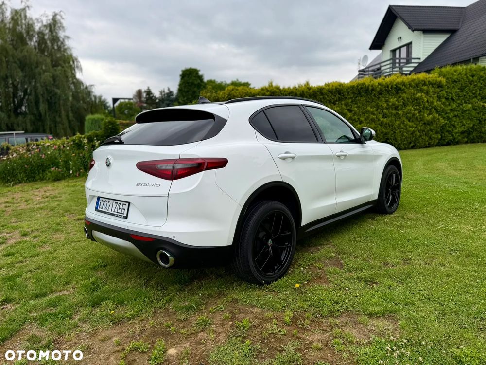 Alfa Romeo Stelvio 2.0 Turbo Veloce TI Q4 - 5