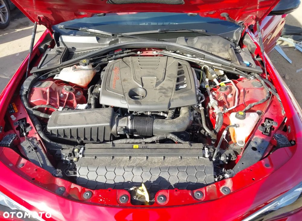 Alfa Romeo Giulia 2.0 Turbo 16V AT8 Veloce Ti - 13