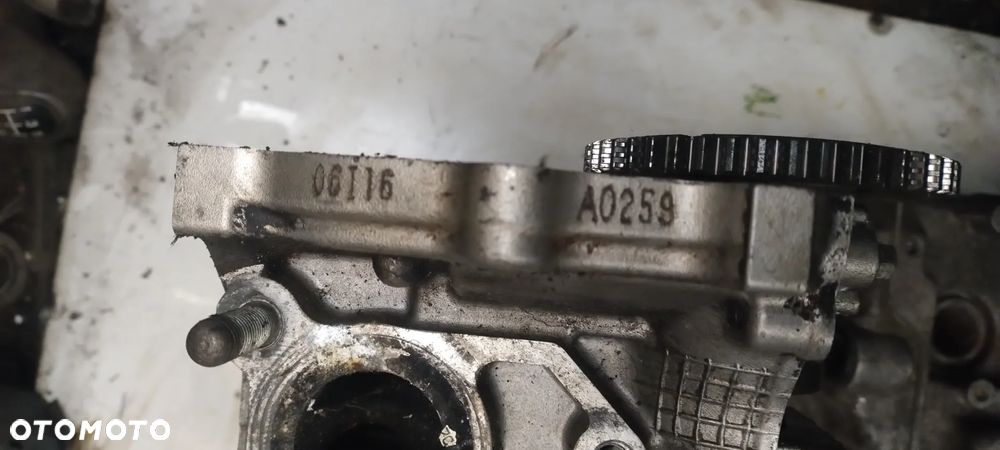 SUZUKI GRAND VITARA II 1,6 16V M16A głowica pokrywa walki - 2