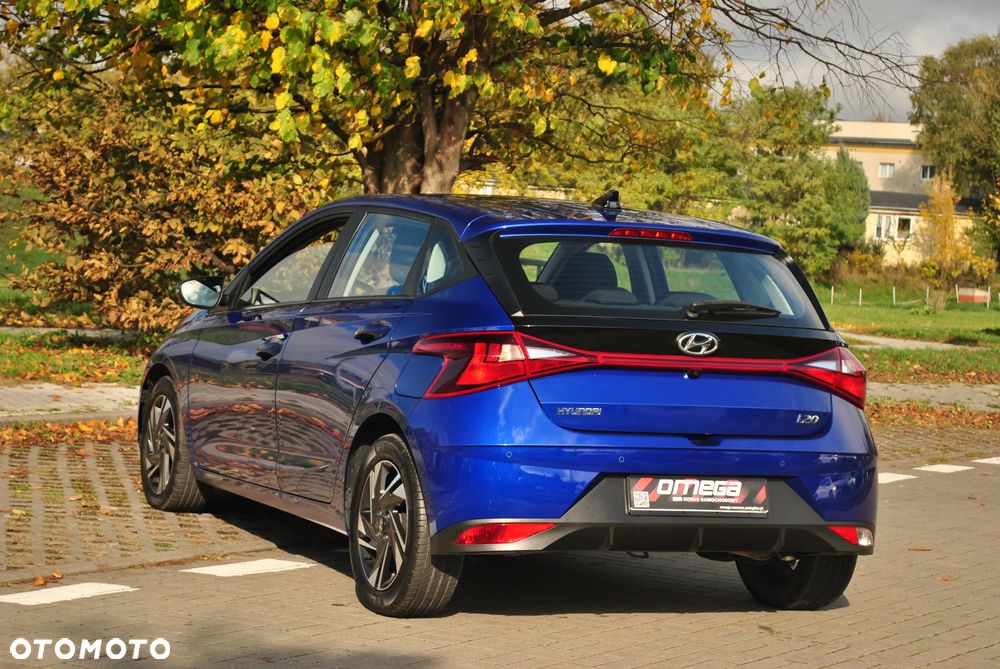 Hyundai i20 blue 1.2 Pure - 12
