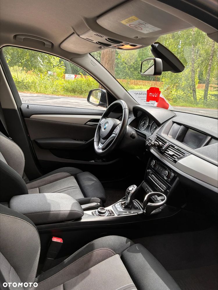 BMW X1 xDrive18d - 13
