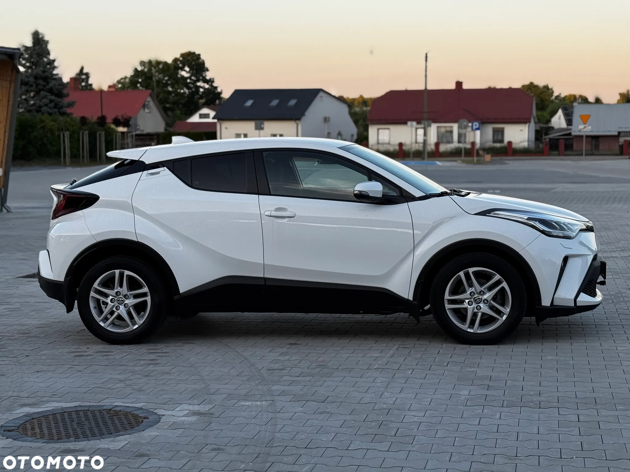 Toyota C-HR - 5