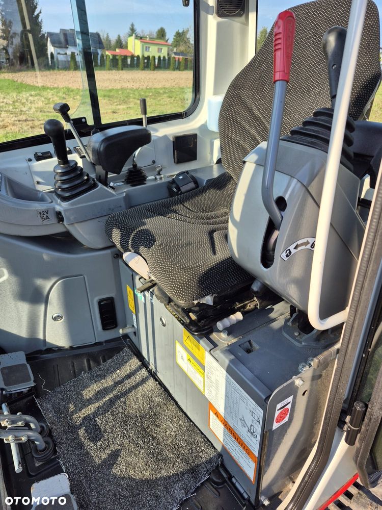 Takeuchi TB216 - 15