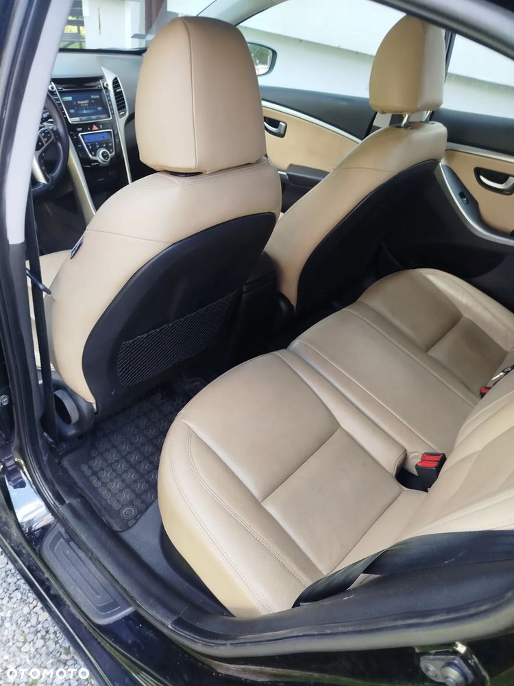 Hyundai i30 1.6 GDI Premium - 11