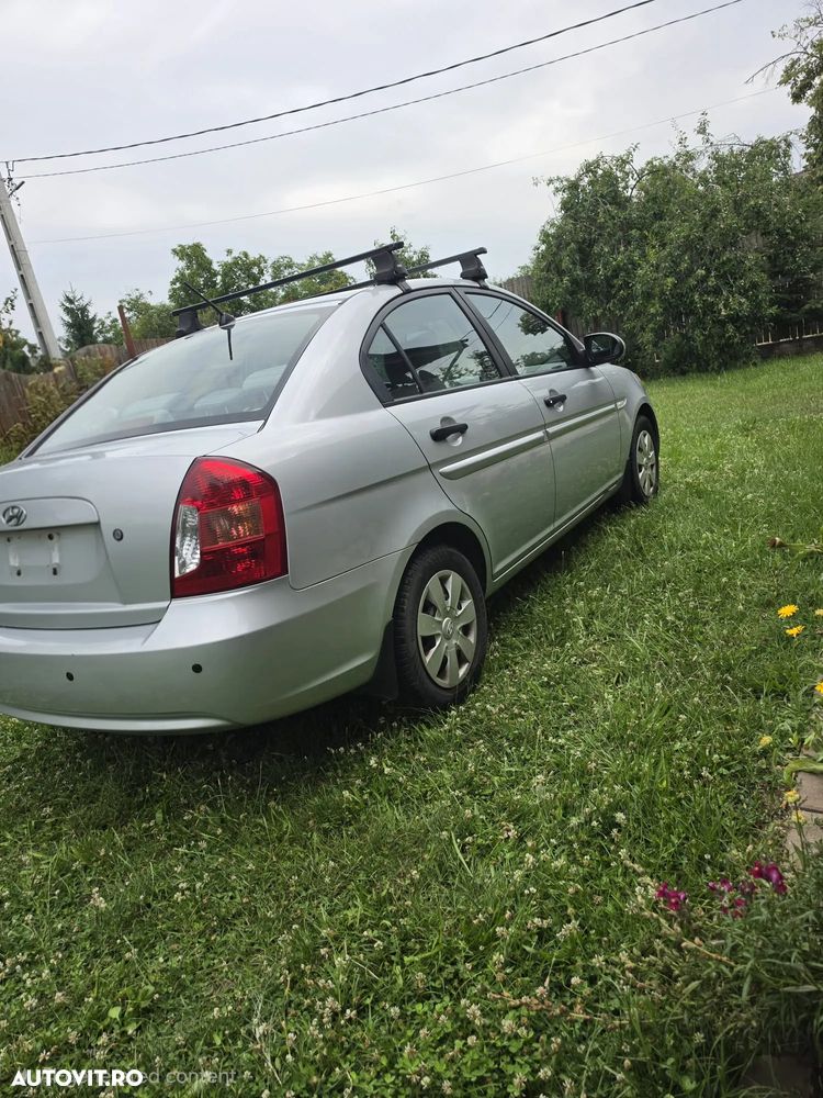 Hyundai Accent 1.4 GL - 3