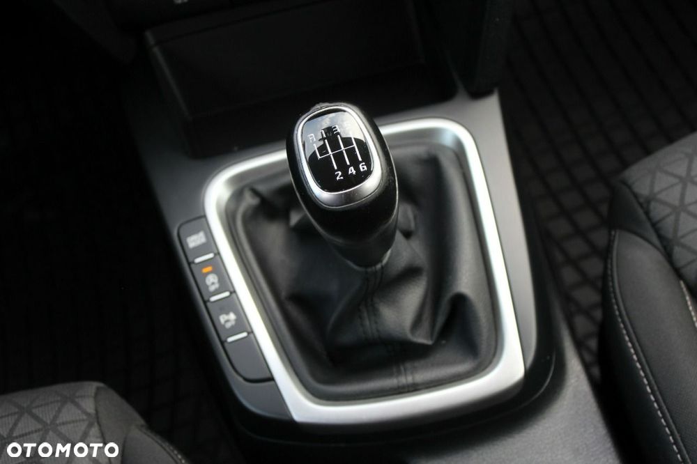 Kia Ceed 1.6 CRDi mHEV M - 17