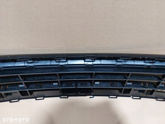 VW TIGUAN II 2 5NA R-LINE 15-20 GRILL KRATKA PRZÓD - 8