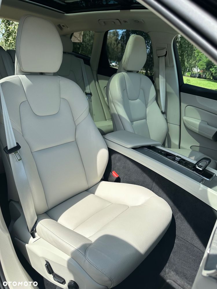 Volvo XC 60 B5 B AWD R-Design - 16
