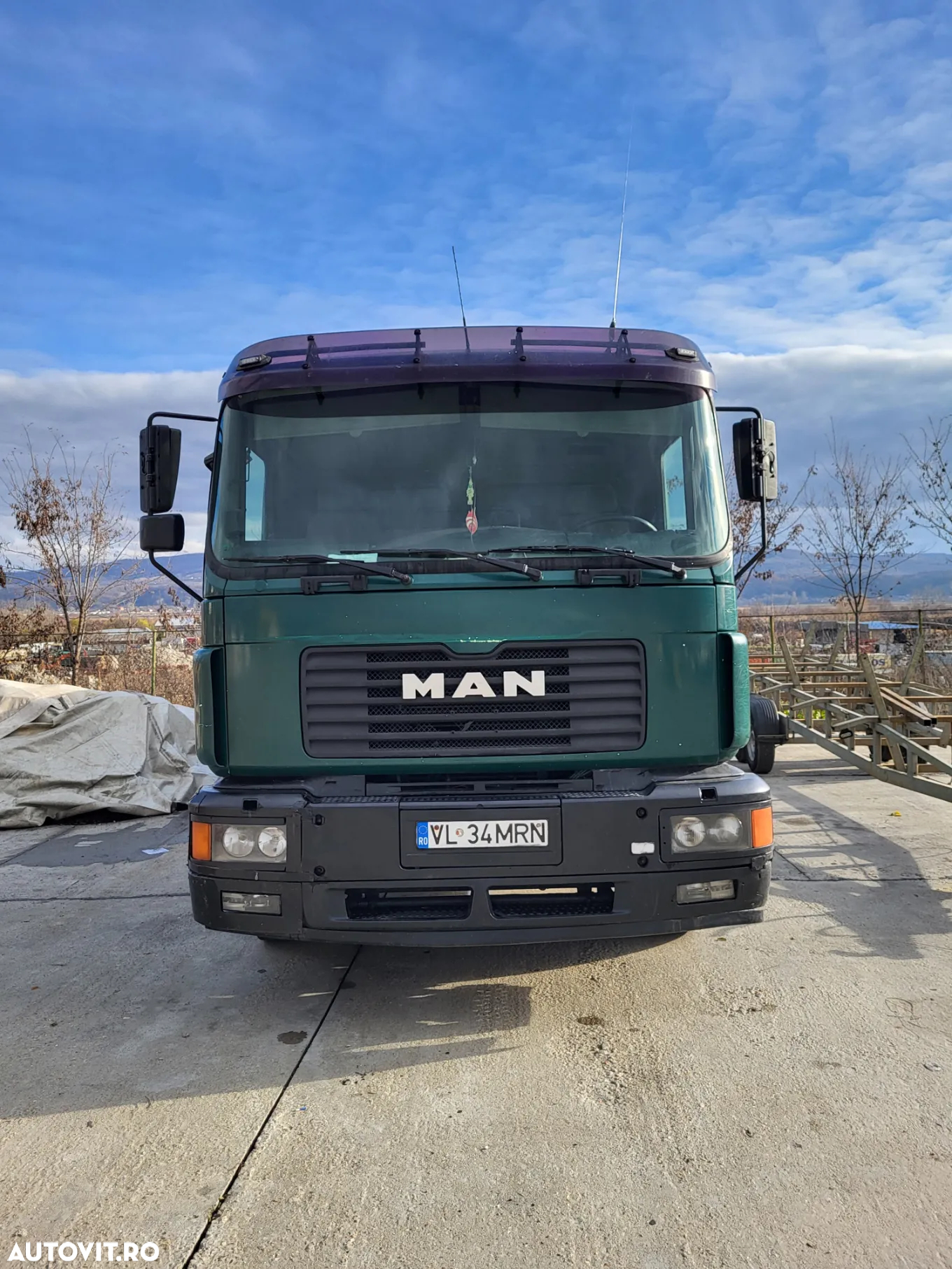 MAN 18.284 - 3